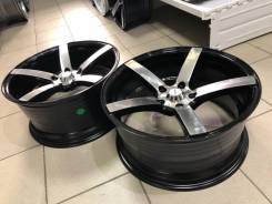 Vossen. 8.5x18, 5x114.30, ET35, ЦО 73,1 мм.