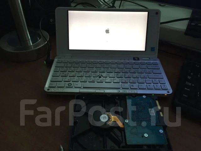 Sony VAIO VGN-P. 8", 1,6����, ��� 2048 ��, ���� 64���, WiFi: 1, Bluetooth: 1, ����������� �� 2��. ����