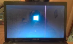 Asus K53S. 15", 2,4����, ��� 6 ��, ���� 500���, WiFi, Bluetooth, ����������� �� 1��. ����