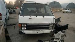 Фара. Toyota Hiace, LH51B