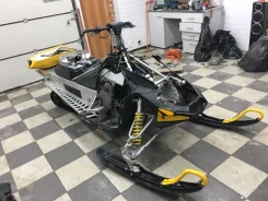 BRP Ski-Doo MXZ X-RS ����