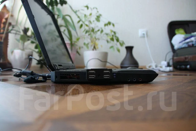 IBM ThinkPad. 14.1", 1,9����, ��� 768 ��, ���� 40���, Bluetooth: 1, ����������� �� 2��. ����