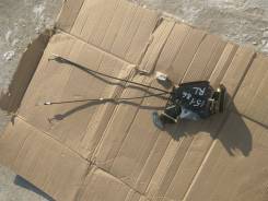 Замок двери. Toyota Crown Majesta, GS151, JZS151, JZS153, JZS155, JZS157, LS151, UZS151, UZS155, UZS157 Двигатели: 1GFE, 1JZGE, 1UZFE, 2JZGE, 2LTE