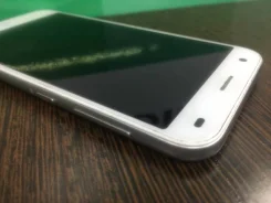 ZTE Blade S6. �/�