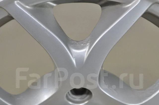 Bridgestone NR-979. 5.0x15", 5x114.3, ET48, �� 66���. ����