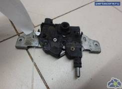 Замок капота. Ford Mondeo, B4Y, B5Y, BWY Двигатели: CFBA, CGBA, CGBB, CHBA, CHBB, CJBA, CJBB, D5BA, D6BA, FMBA, HJBA, HJBB, HJBC, LCBD, MEBA, N7BA, QJ...