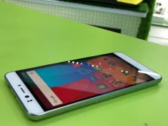 Prestigio Muze A7. �/�