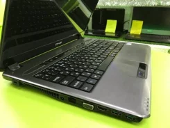 DNS Home. 15.6", 1,8����, ��� 2048 ��, ���� 320���, WiFi, Bluetooth, ����������� �� 2��. ����