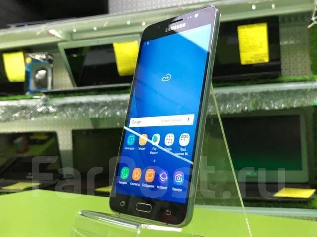 Samsung Galaxy J7. �/� ����
