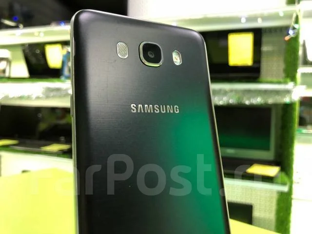 Samsung Galaxy J7. �/� ����
