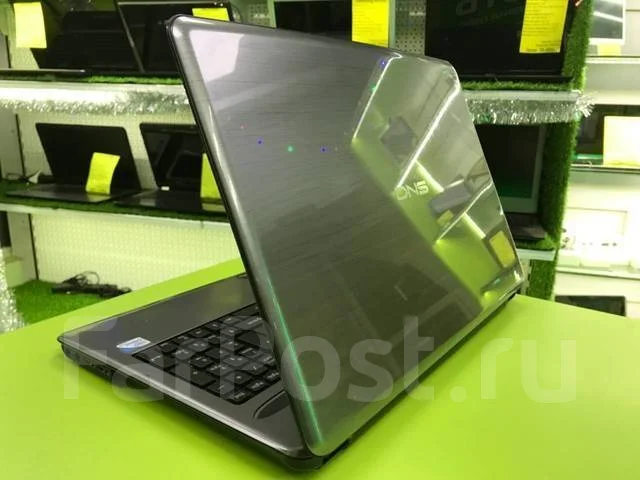 DNS Home. 15.6", 1,8����, ��� 2048 ��, ���� 320���, WiFi: 1, Bluetooth: 1, ����������� �� 2��. ����