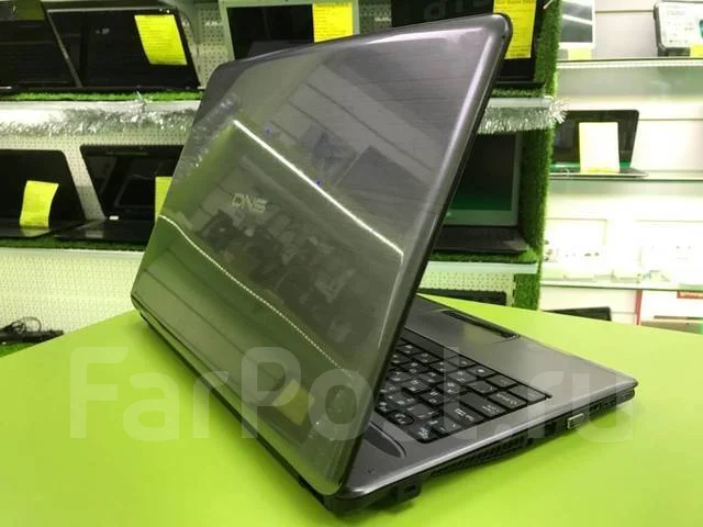 DNS Home. 15.6", 1,8����, ��� 2048 ��, ���� 320���, WiFi: 1, Bluetooth: 1, ����������� �� 2��. ����