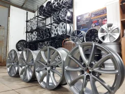 AEZ. 8.0x18", 5x114.3, ET35, �� 72,6���. ����
