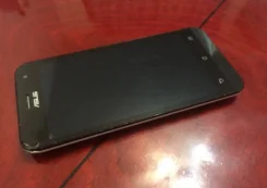 Asus ZenFone 2. �/�