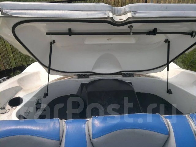 BRP Sea-Doo Challenger. 2000 ���, ����� 6,1��., ��������� ������������, 240��.�., ������. ��� ����� �� ���������� ����