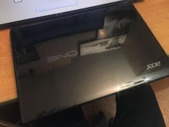 Acer Aspire One 756-877B1kk. 11.6", 1 400,0����, ��� 4 ��, ���� 320���, WiFi, Bluetooth, ����������� �� 4��. ����