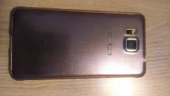 Samsung Galaxy Alpha. �/�