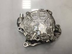 Насос вакуумный на Audi A4 03L145100