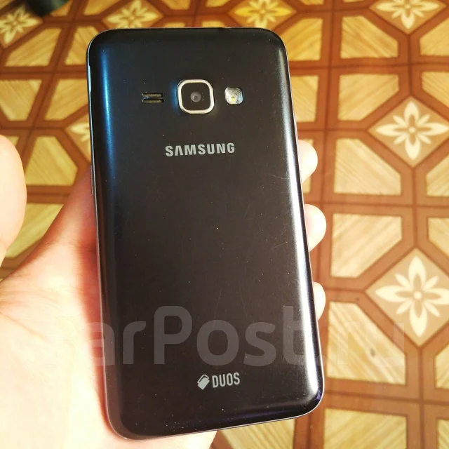 Samsung Galaxy J1. �/� ����