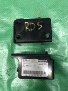 Датчик airbag. Honda CR-V, RD4, RD5 Двигатели: K20A, K20A4, K20A5, K24A1