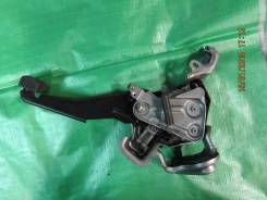 Педаль ручника. Toyota Harrier, ACU10, ACU10W, ACU15, ACU15W, MCU10, MCU10W, MCU15, MCU15W, SXU10, SXU10W, SXU15, SXU15W Toyota Kluger V, ACU20, ACU20...
