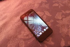 HTC Desire 300. �/�