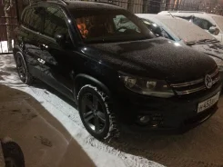 Volkswagen Tiguan. ��������, ��������, 1.4 (122��.�.), ������, 35 000����. �� ����