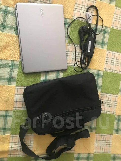 Acer Aspire One 725. 11.6", 1,3����, ��� 2048 ��, ���� 320���, WiFi: 1, ����������� �� 3��. ����