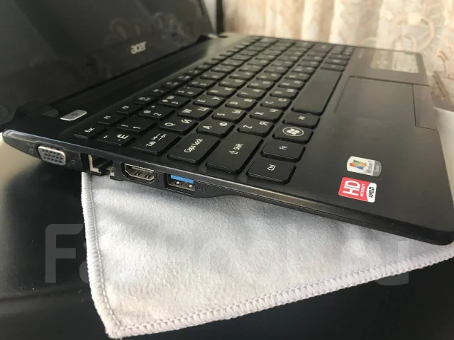 Acer Aspire One 725. 11.6", 1,3����, ��� 2048 ��, ���� 320���, WiFi: 1, ����������� �� 3��. ����