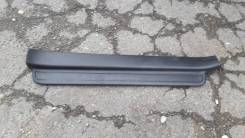 Порог пластиковый. Toyota Avensis, AZT255