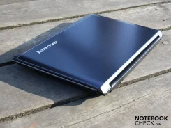 Lenovo IdeaPad V560. 15.6", 2,5����, ��� 8 ��, ���� 320���, WiFi, Bluetooth, ����������� �� 5��. ����