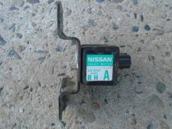 Датчик airbag. Nissan Liberty, RM12