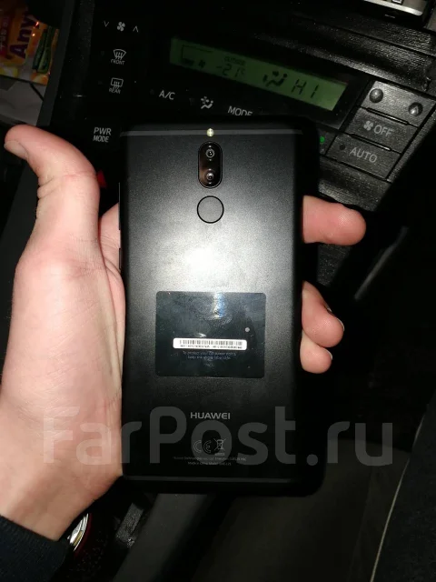 Huawei Nova 2i. ����� ����