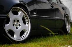 OZ Racing. 8.5x18", 5x114.30, ET38