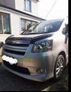 Накладка на фару. Toyota Noah, ZRR70