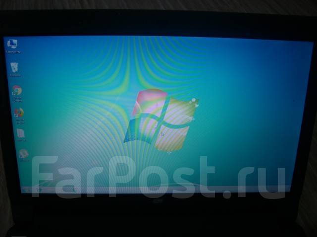 DNS. 15.4", 2,4����, ��� 4 ��, ���� 300���, WiFi: 1, Bluetooth: 1, ����������� �� 5��. ����