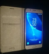 Samsung Galaxy J5. �/�