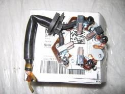 Щеткодержатель стартера. Nissan: Maxima, Lucino, NV200, Almera, Kicks, Cedric, Bluebird Sylphy, Silvia, Tino, Stagea, Dualis, AD, Note, Livina, Wingro...