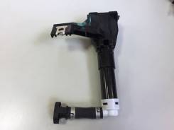    RH Toyota URJ200-202 07-11 85207-60020 85207-60020 