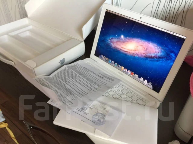 Apple MacBook 13 2009 Late MC207. 13", ��� 2048 ��, WiFi: 1, Bluetooth: 1 ����