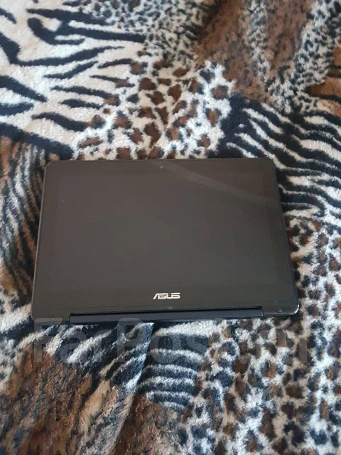 Asus Transformer Book T200TA. 11.6", ��� 2048 ��, WiFi: 1 ����