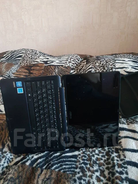 Asus Transformer Book T200TA. 11.6", ��� 2048 ��, WiFi: 1 ����