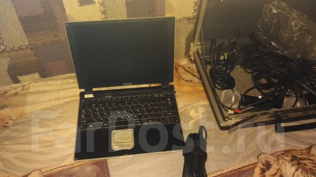 Toshiba Dynabook. 9", 20����, ��� 256 �� � ������, ���� 16���, ����������� �� 1��. ����