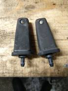 Форсунка омывателя. Toyota Hiace, KZH100G, KZH106, KZH106G, KZH106W, KZH110G, KZH116, KZH116G, KZH120G, KZH126G