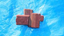 Пыльник клеммы аккумулятора. Toyota: Yaris, Ractis, ist, Vios, Etios, Vitz, Scion, Belta Двигатели: 1KRFE, 1NRFE, 1NZFE, 1ZRFE, 2NZFE, 2SZFE, 2ZRFE, 1...