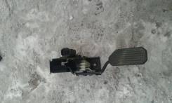 Педаль газа. Toyota Avensis, ADT250, ADT251, AZT250, AZT250L, AZT250W, AZT251, AZT251L, AZT251W, AZT255, AZT255W, CDT250, ZZT250, ZZT251, ZZT251L Toyo...