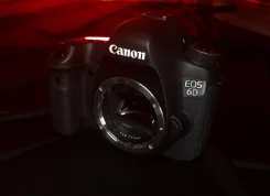Canon EOS 6D Body ����