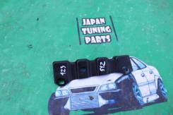 Крепление площадки аккумулятор акб Toyota Corolla Fielder ZZE122. Toyota: Corolla Spacio, WiLL VS, Allex, Corolla Axio, Corolla Verso, Matrix, Corolla...