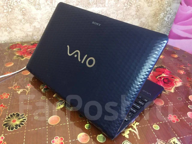 Sony VAIO PCG-71812V. 15.5", 2 430����, ��� 4 ��, ���� 120���, WiFi: 1, Bluetooth: 1, ����������� �� 2��. ����