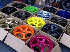 Mak Canyon. 8.25x17", 5x98, ET-50, �� 70,5���. ����
